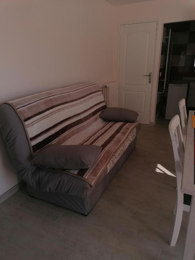 La Basse-Cour Apartment Vic-sur-Cere Luaran gambar
