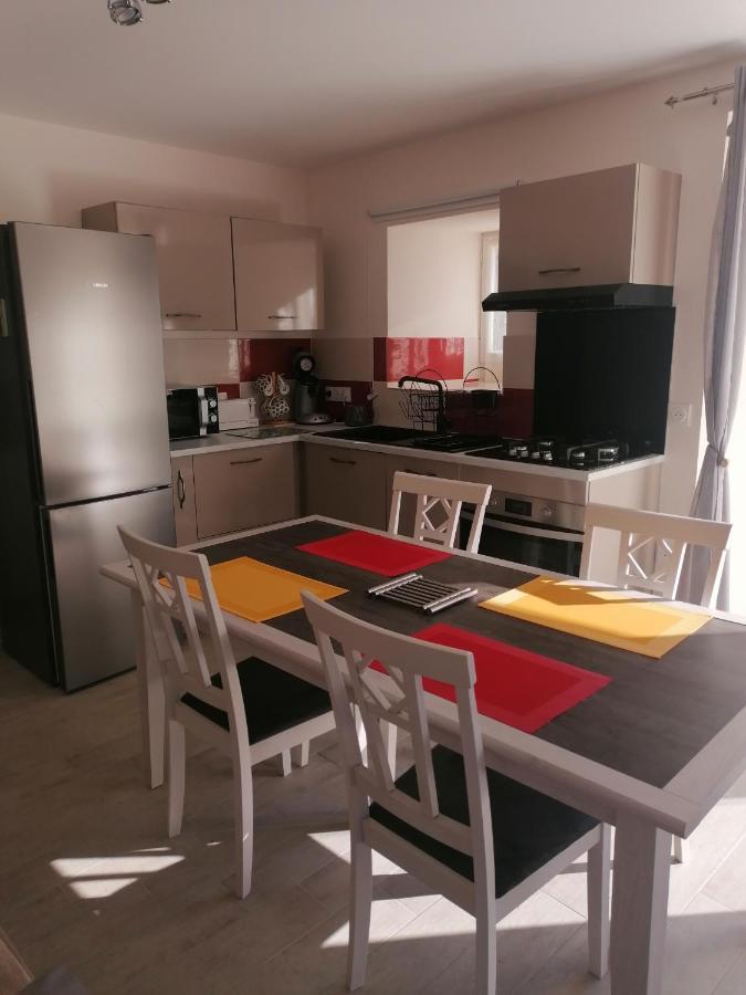 La Basse-Cour Apartment Vic-sur-Cere Luaran gambar